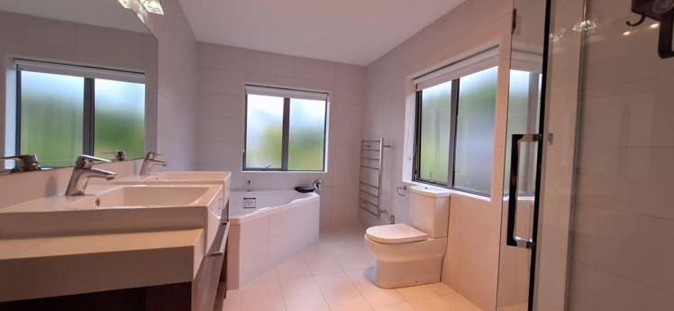 8 Bintulu Place Fairview Heights_16