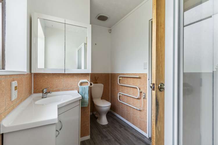 15 Sandgate Avenue Botany Downs_15