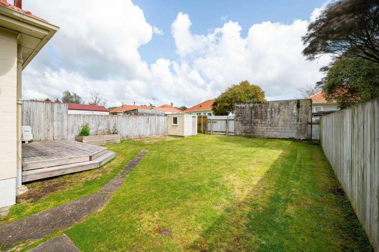 17 Plunket Terrace Hamilton East_6