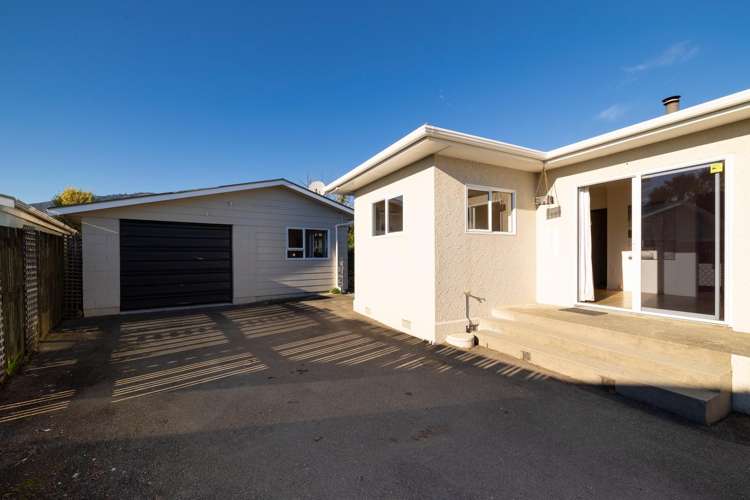 29 Neale Avenue Stoke_20