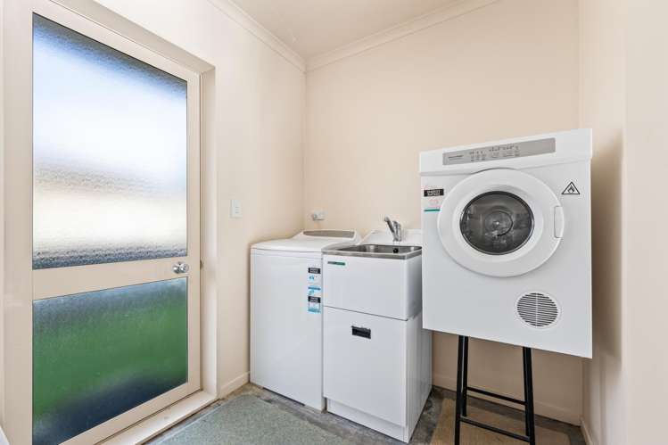 14 South Road Waipu_12