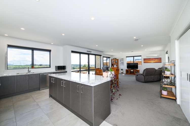 26 Varsity Heights Fitzherbert_12