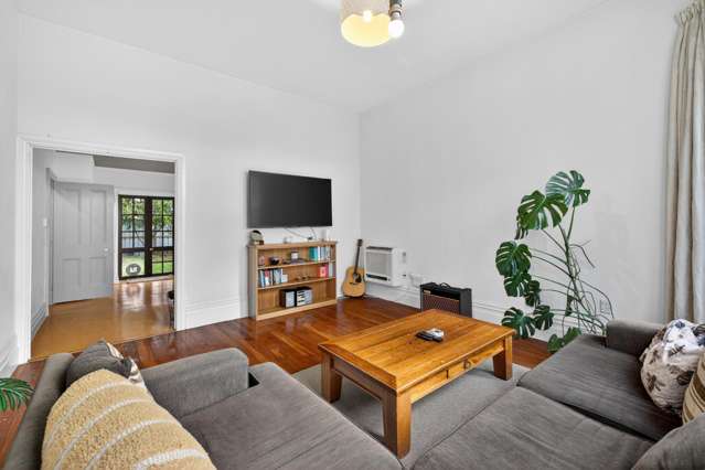 672 Worcester Street Linwood_4