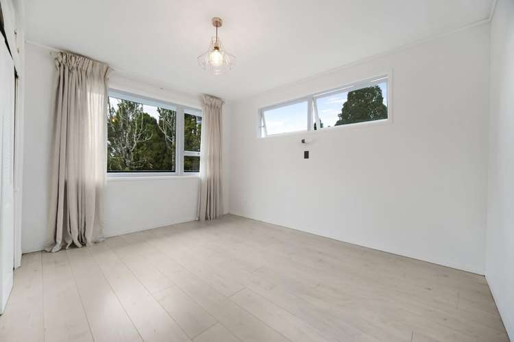 200 Godley Road 11422_5