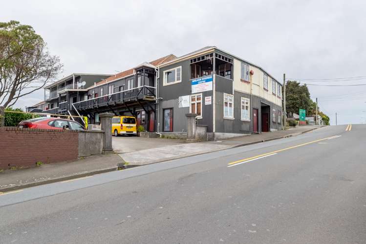 2/369 Adelaide Road Newtown_3