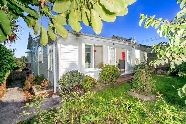 14 Ngataringa Road Devonport_13