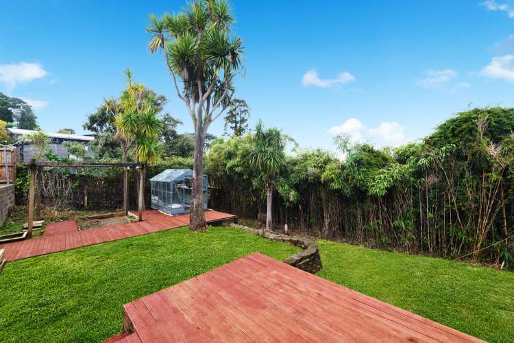 6 Finn Place Totara Vale_16