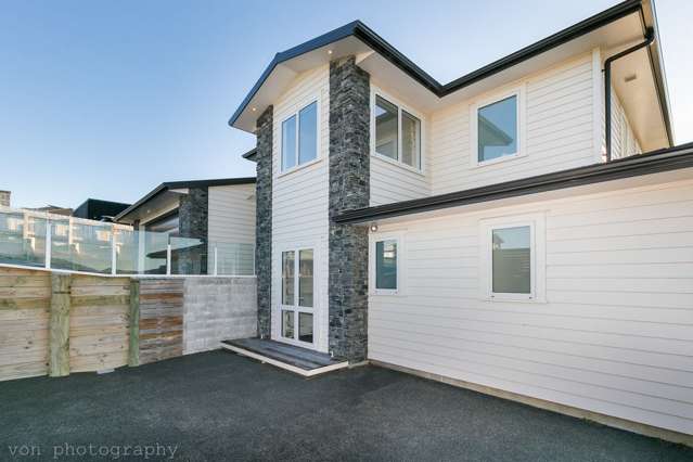 129 Endeavour Drive Whitby_1