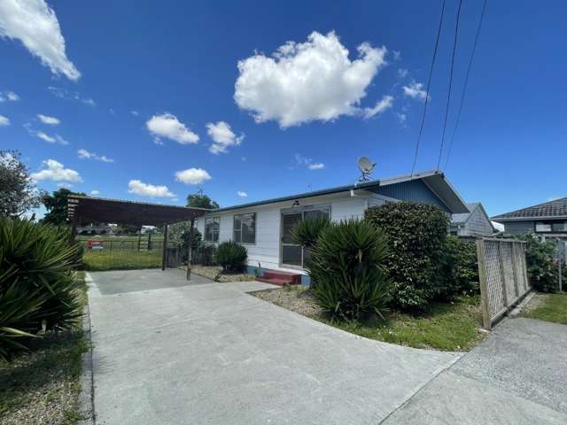 Three bedroom on Vardon.