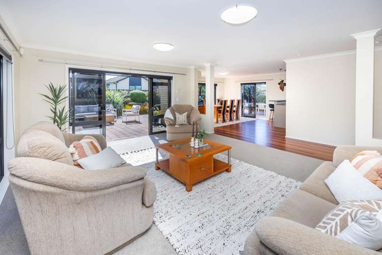 72 Barrington Drive Huntington_9