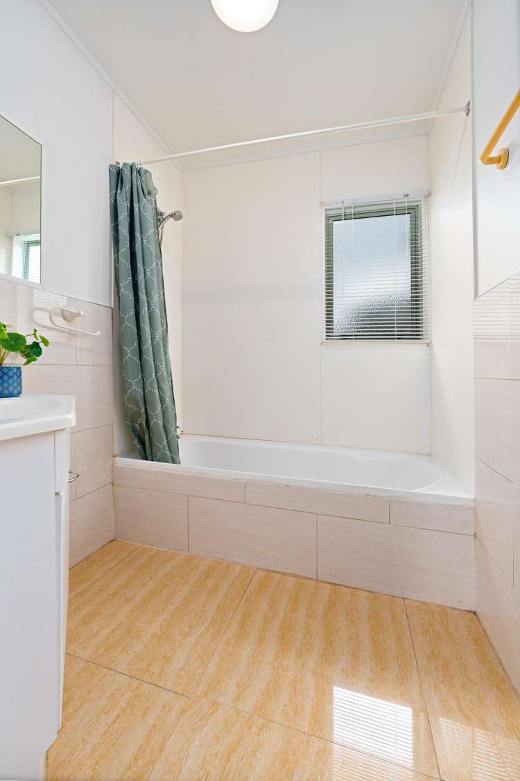 29a Captain Scott Road Glen Eden_9