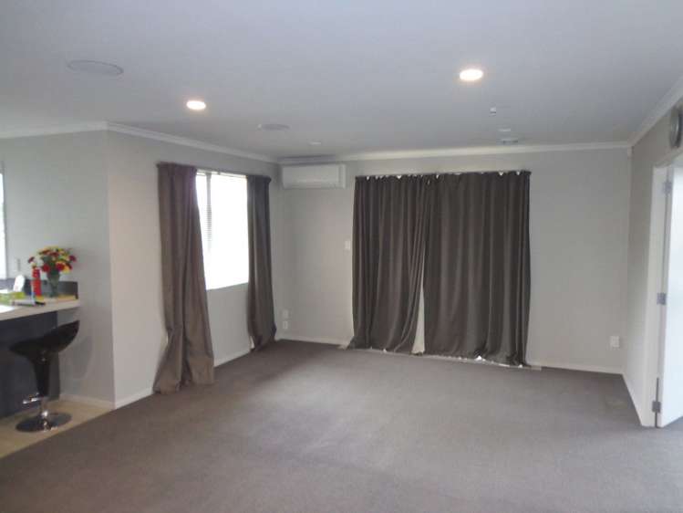 58 Farnborough Drive Grandview Heights_3