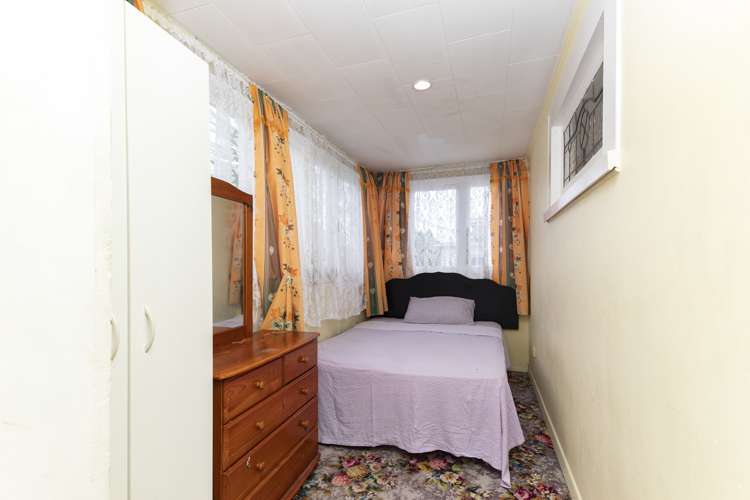 129 Mount Smart Road Onehunga_11