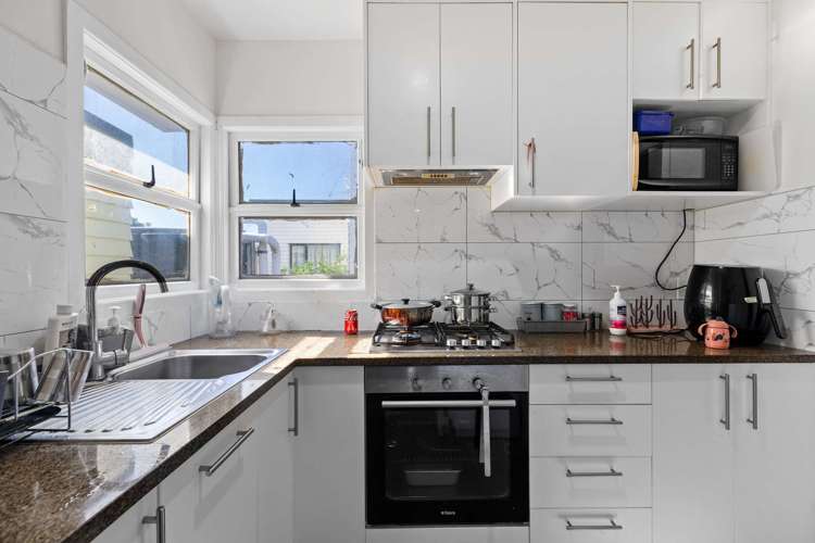 16 Beaumonts Way Manurewa_6