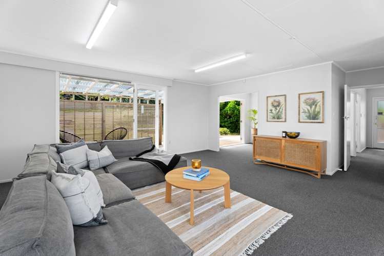 142 Ocean View Road Oneroa_11