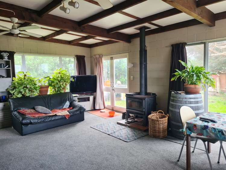 87 Whangaimoana Beach Road Pirinoa_7