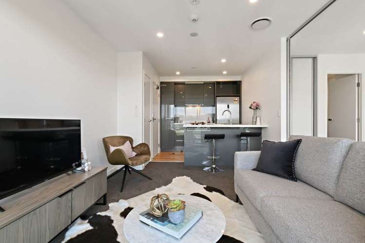 1202/8 Lakewood Court Manukau City_6