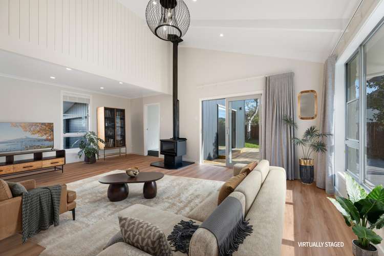 19 Newbourne Crescent Redwoodtown_1