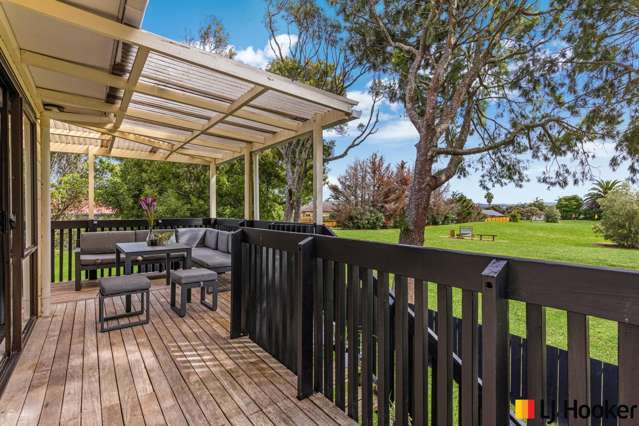 2/187 Carnoustie Drive Wattle Downs_1