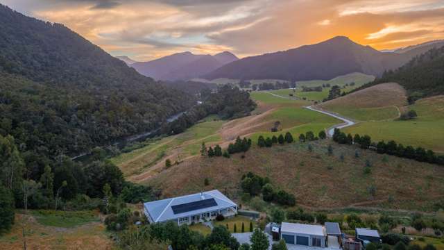Lifestyle by the Pelorus River