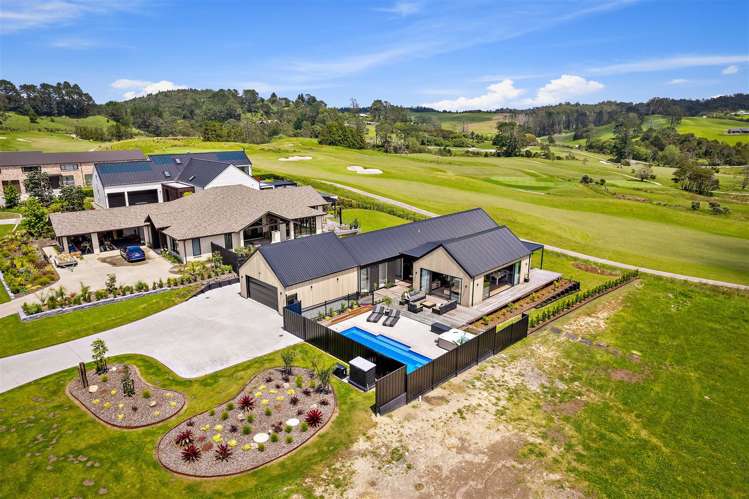 65 Grayson Road Wainui_3