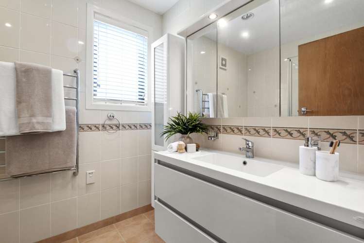 8 Kauri Road Birkenhead_25