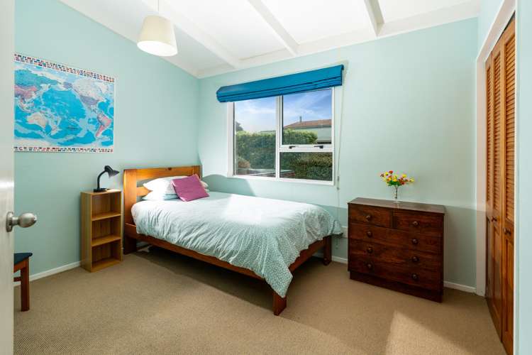 12 Fiona Grove Karori_7