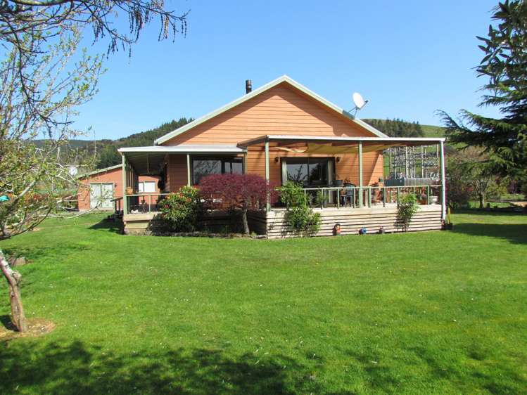 47 Finlayson Road and Ramsgate Street Waihola_2