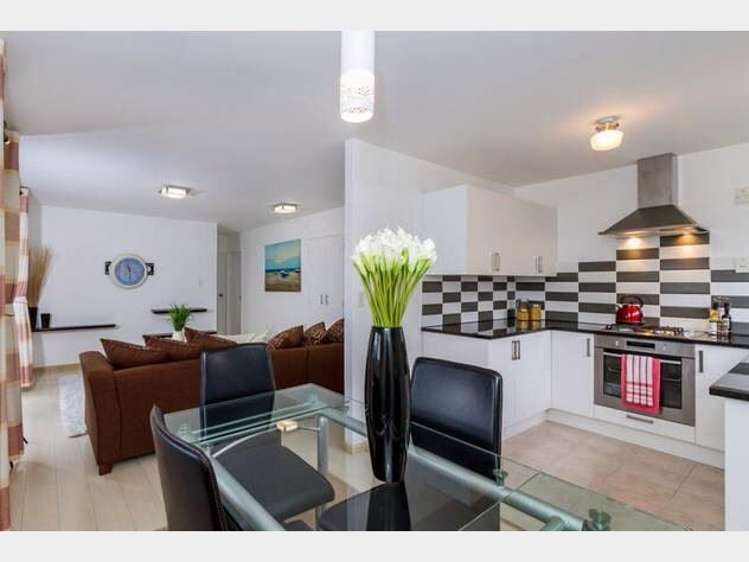 2/2 Pine Street New Lynn_5