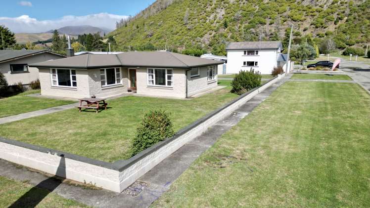 85 Bledisloe Street Kurow_31