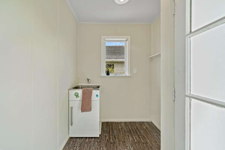 10 Bythell Street Wainuiomata_11