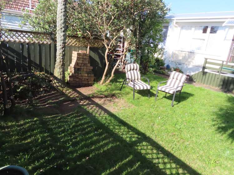 2/38 Stamford Park Road Mount Roskill_16