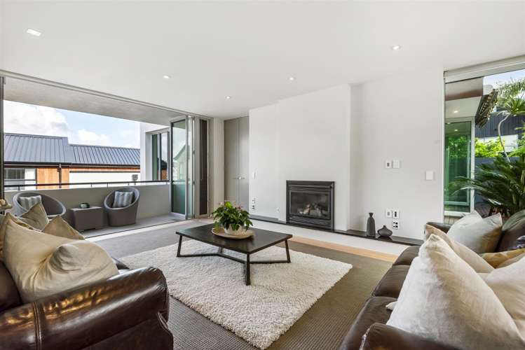 22b Beach Road Castor Bay_17