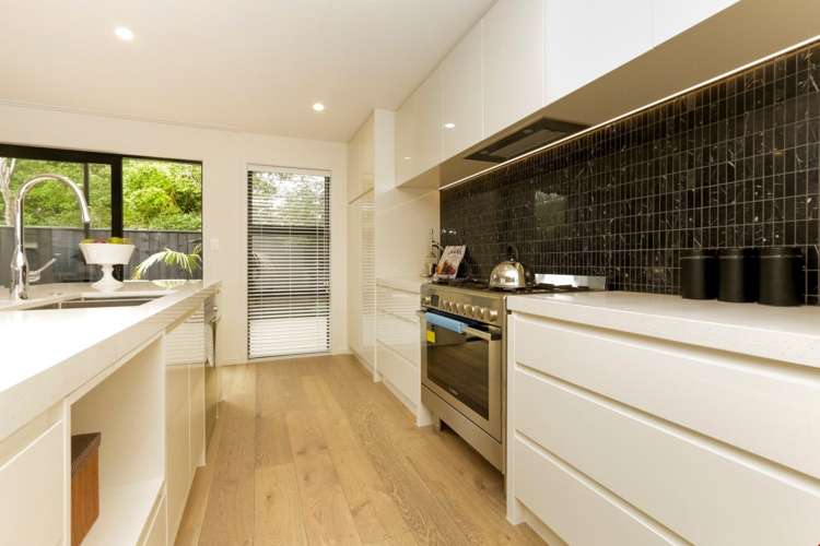 28a Queensway Three Kings_14