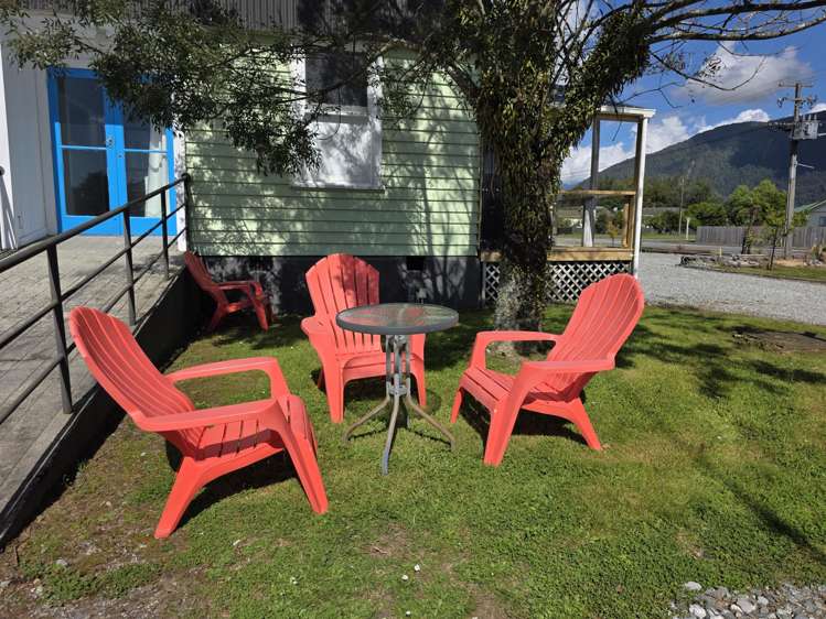 44 Main Road Whataroa_13