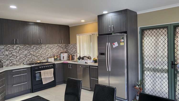 13 Yang Place Papakura_9