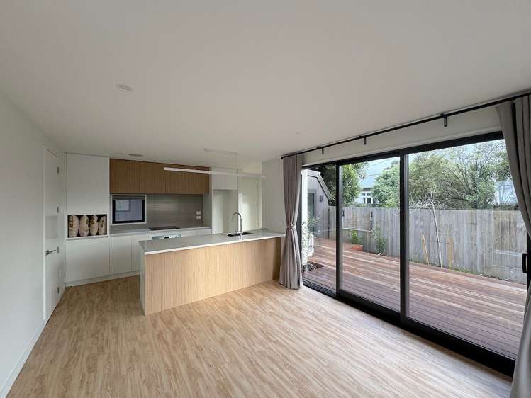 1/5 Clarence Street South Addington_3