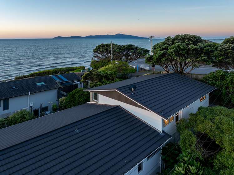 5/27 Beach Road Paekakariki_14