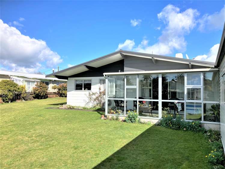 84 Grey Street Waitara_17