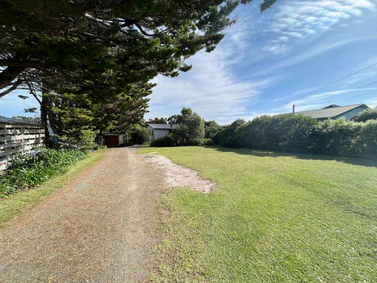 1366 Whangaparaoa Road Army Bay_10