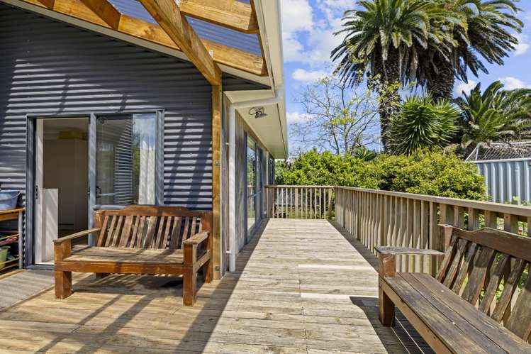 16 James Street Raglan_40