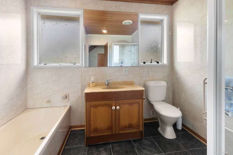 54 Judkins Crescent Cockle Bay_15