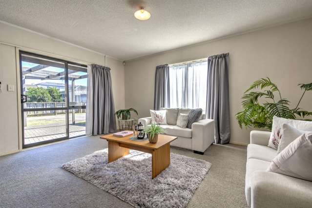 Don't Miss Out - Prime Hillcrest Location!