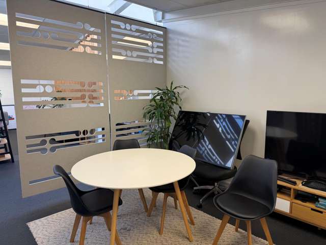 919 Victoria Street Hamilton Central_1