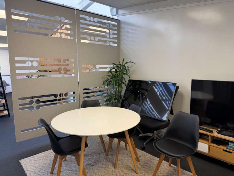 919 Victoria Street Hamilton Central_1