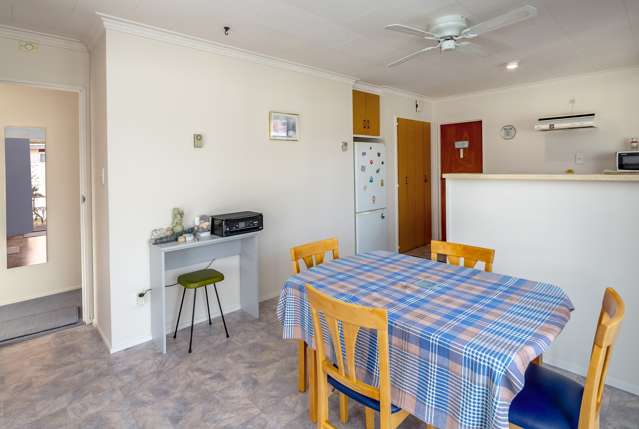 1a Miller Place Lyall Bay_3