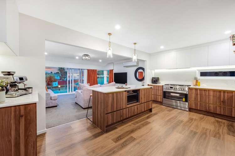 88 Gossamer Drive Pakuranga Heights_12