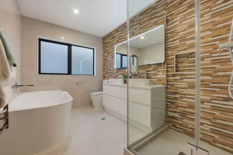 219B & 1/219B Murphys Road Flat Bush_18