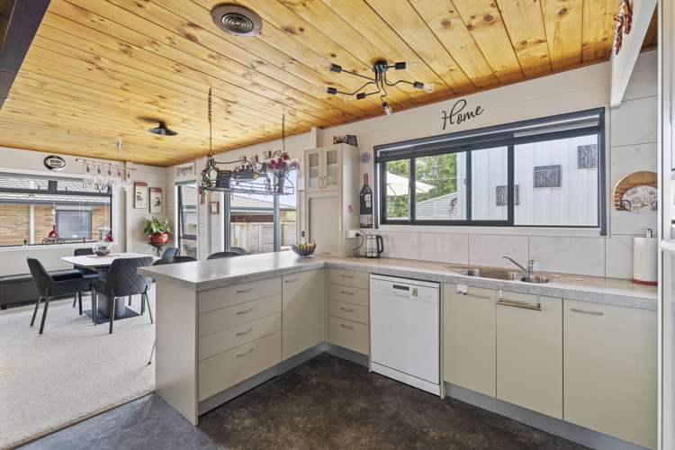 184 Tukapa Street Westown_17