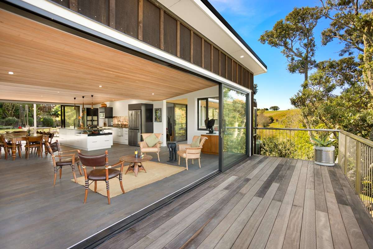 Island Living Moturoa Island_4